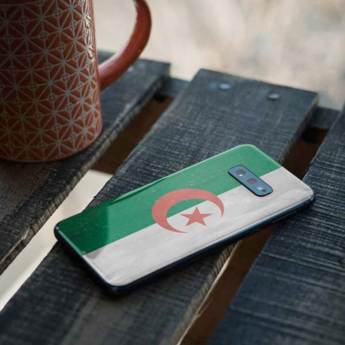 Algeria Flag Distressed Galaxy S10e Skin